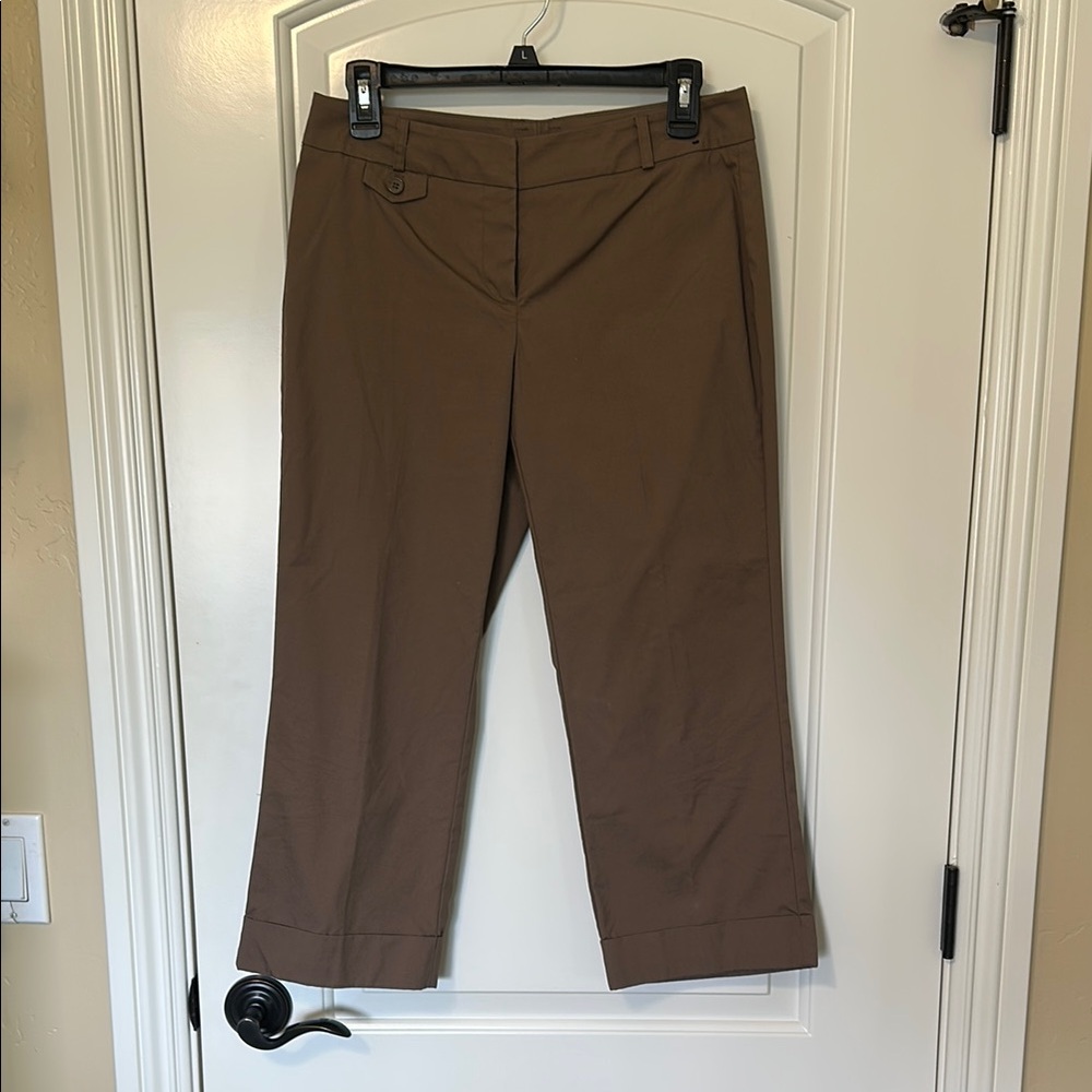 New York & Company Taupe Cropped Pants Size 4